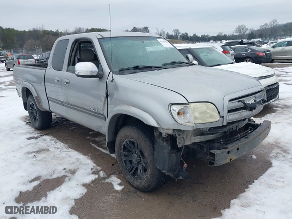 2005 Toyota Tundra SR5 with VIN 5TBBT44185S469957, listed as a IAAI auction lot 41306005 with 213,508 mi miles. Bid and sale history available at carsss.com. Image 1.
