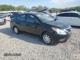 2017 Nissan Versa S Plus z VIN 3N1CN7AP5HL847956, wystawiony jako Copart lot #52648345 z przebiegiem Nie podano mil oraz Szkody całkowita. Historia ofert i sprzedaży dostępna na DreamBid. Obrazek 4.