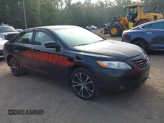 2007 Toyota Camry CE z VIN 4T1BE46KX7U117285, wystawiony jako IAAI lot #42419452 z przebiegiem Nie podano mil oraz . Historia ofert i sprzedaży dostępna na DreamBid. Obrazek 1.