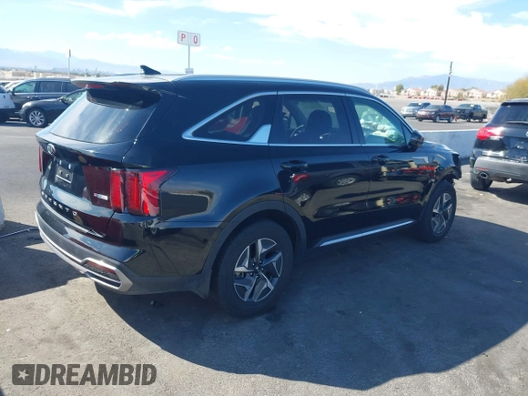 2021 Kia Sorento S with VIN KNDRG4LG5M5049710, listed as a IAAI auction lot 41894767 with 67,556 mi miles and . Bid and sale history available at DreamBid. Image 4.