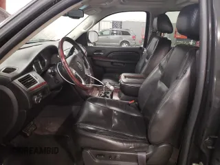 2011 Cadillac Escalade Premium z VIN 1GYS4CEFXBR143221, wystawiony jako Copart lot #48362355 z przebiegiem 189 005 mil mil oraz Szkody całkowita. Historia ofert i sprzedaży dostępna na DreamBid. Obrazek 7.