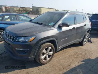 2017 Jeep Compass Latitude with VIN 3C4NJDBB5HT641152, listed as a IAAI auction lot 40330620 with 116,809 mi miles. Bid and sale history available at carsss.com. Image 17.