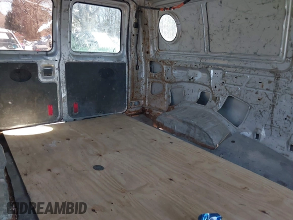2009 Ford Econoline Cargo Commercial with VIN 1FTNE14W79DA55983, listed as a IAAI auction lot 41525683 with 374,949 mi miles and . Bid and sale history available at DreamBid. Image 8.