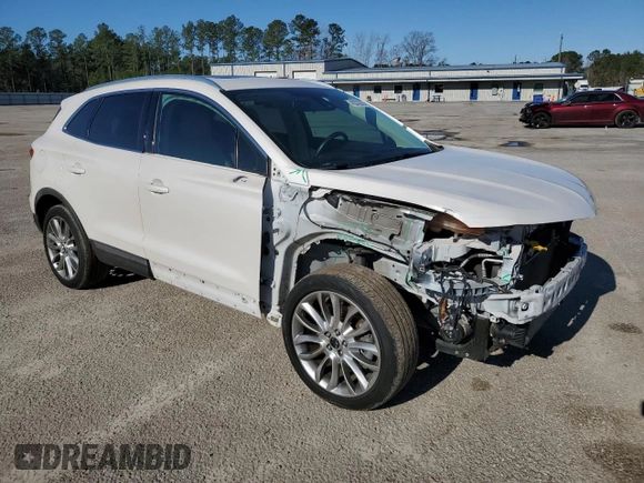2016 Lincoln MKC Reserve with VIN 5LMCJ3C97GUJ16121, listed as a Copart auction lot 45332655 with 88,308 mi miles and Salvage Title. Bid and sale history available at DreamBid. Image 4.