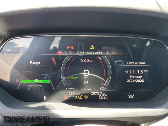 2024 Audi RS e-tron GT z VIN WAUBHBFW6R7900069, wystawiony jako Copart lot #46237645 z przebiegiem 2 674 mil mil oraz Szkoda całkowita • Salvage title. Historia ofert i sprzedaży dostępna na DreamBid. Obrazek 9.