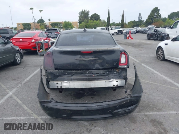 2015 Chrysler 300 S z VIN 2C3CCABG5FH766299, wystawiony jako IAAI lot #42252742 z przebiegiem 146 255 mil mil oraz . Historia ofert i sprzedaży dostępna na DreamBid. Obrazek 17.