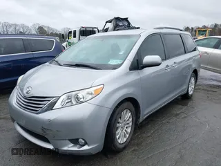 2017 Toyota Sienna XLE Auto Access Seat with VIN 5TDYZ3DCXHS888196, listed as a IAAI auction lot 41730418 with 131,201 mi miles. Bid and sale history available at carsss.com. Image 17.
