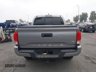 2016 Toyota Tacoma SR5 z VIN 3TMAZ5CN1GM014351, wystawiony jako IAAI lot #42357717 z przebiegiem 116 712 mil mil oraz . Historia ofert i sprzedaży dostępna na DreamBid. Obrazek 17.