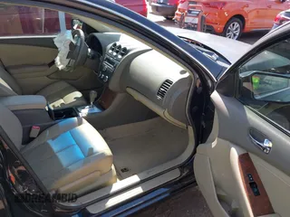 2008 Nissan Altima 2.5 SL with VIN 1N4AL21E48N539369, listed as a IAAI auction lot 42021194 with 1 mi miles. Bid and sale history available at carsss.com. Image 5.