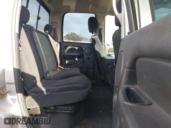 2005 Dodge 3500 SLT z VIN 3D7LS38CX5G750960, wystawiony jako IAAI lot #41681585 z przebiegiem 213 608 mil mil oraz . Historia ofert i sprzedaży dostępna na DreamBid. Obrazek 8.