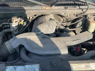 2001 Chevrolet Suburban LS with VIN 3GNEC16T51G289417, listed as a Copart auction lot 64549525 with 232,742 mi miles and Clean title. Bid and sale history available at DreamBid. Image 11.