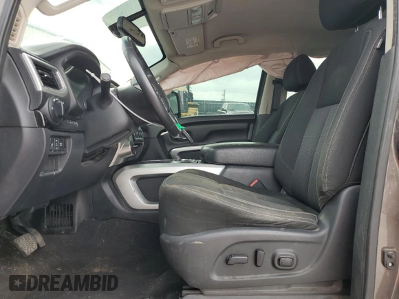 2017 Nissan Titan Platinum Reserve z VIN 1N6BA1F48HN513661, wystawiony jako Copart lot #53576075 z przebiegiem 93 430 mil mil oraz Szkoda całkowita • Salvage title. Historia ofert i sprzedaży dostępna na DreamBid. Obrazek 7.