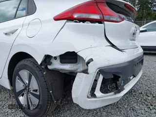 2020 Hyundai Ioniq Blue z VIN KMHC65LC0LU233688, wystawiony jako IAAI lot #42573852 z przebiegiem 61 293 mil mil oraz . Historia ofert i sprzedaży dostępna na DreamBid. Obrazek 6.
