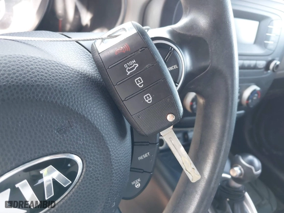 2014 Kia Soul with VIN KNDJN2A22E7062239, listed as a IAAI auction lot 41695701 with 142,893 mi miles. Bid and sale history available at carsss.com. Image 11.