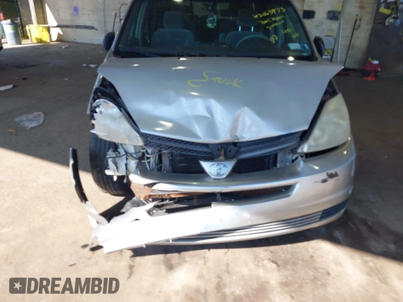 2005 Toyota Sienna LE with VIN 5TDBA23C75S046310, listed as a IAAI auction lot 42063973 with 127,509 mi miles. Bid and sale history available at carsss.com. Image 6.