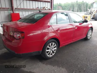 2010 Volkswagen Jetta SE z VIN 3VWRZ7AJ9AM035046, wystawiony jako IAAI lot #42448683 z przebiegiem 134 607 mil mil oraz . Historia ofert i sprzedaży dostępna na DreamBid. Obrazek 4.