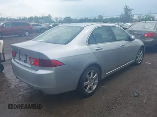 2004 Acura TSX with VIN JH4CL96844C016596, listed as a IAAI auction lot 40133631 with 203,867 mi miles. Bid and sale history available at carsss.com. Image 4.