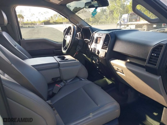 2018 Ford F-150 XL with VIN 1FTEW1CB6JKD95394, listed as a IAAI auction lot 41547286 with 43,037 mi miles. Bid and sale history available at carsss.com. Image 5.