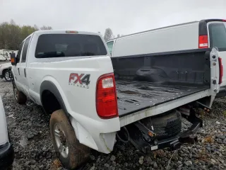 2015 Ford F-350 Platinum z VIN 1FT8W3BT6FEB33299, wystawiony jako Copart lot #50823435 z przebiegiem 147 533 mil mil oraz Szkoda całkowita • Salvage title. Historia ofert i sprzedaży dostępna na DreamBid. Obrazek 2.