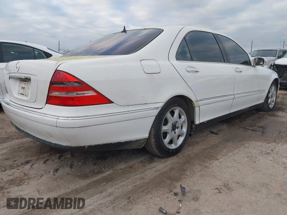2001 Mercedes-Benz S-Class with VIN WDBNG75J21A204515, listed as a IAAI auction lot 41467757 with 1 mi miles. Bid and sale history available at carsss.com. Image 4.