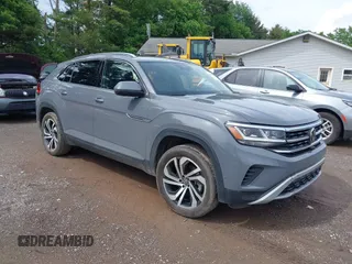 2021 Volkswagen Atlas SEL Premium z VIN 1V2TC2CAXMC219555, wystawiony jako IAAI lot #42458707 z przebiegiem 43 066 mil mil oraz . Historia ofert i sprzedaży dostępna na DreamBid. Obrazek 1.