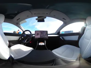 2019 Tesla Model 3 Mid Range z VIN 5YJ3E1EA0KF322776, wystawiony jako IAAI lot #41703368 z przebiegiem 131 264 mil mil oraz . Historia ofert i sprzedaży dostępna na DreamBid. Obrazek 20.