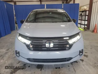2024 Honda Odyssey Sport z VIN 5FNRL6H76RB043338, wystawiony jako Copart lot #57975315 z przebiegiem 38 835 mil mil oraz Tytuł czysty. Historia ofert i sprzedaży dostępna na DreamBid. Obrazek 5.