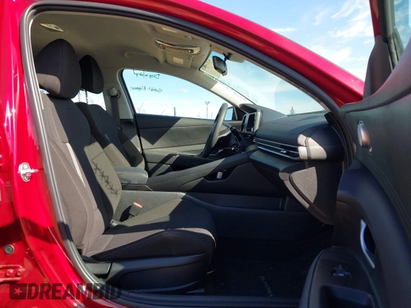 2025 Hyundai Elantra SE z VIN KMHLL4DG6SU864299, wystawiony jako IAAI lot #42024320 z przebiegiem 5 723 mil mil oraz . Historia ofert i sprzedaży dostępna na DreamBid. Obrazek 5.