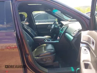 2011 Ford Explorer XLT z VIN 1FMHK8D81BGA63206, wystawiony jako IAAI lot #42318986 z przebiegiem 178 912 mil mil oraz . Historia ofert i sprzedaży dostępna na DreamBid. Obrazek 5.