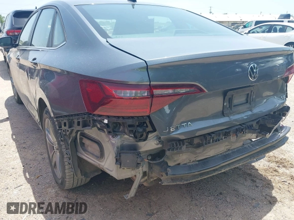 2024 Volkswagen Jetta SE with VIN 3VWEM7BU9RM047828, listed as a IAAI auction lot 42760196 with 21,311 mi miles and . Bid and sale history available at DreamBid. Image 6.