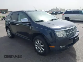 2009 Lincoln MKX z VIN 2LMDU88C19BJ04205, wystawiony jako IAAI lot #42272777 z przebiegiem 179 392 mil mil oraz . Historia ofert i sprzedaży dostępna na DreamBid. Obrazek 1.