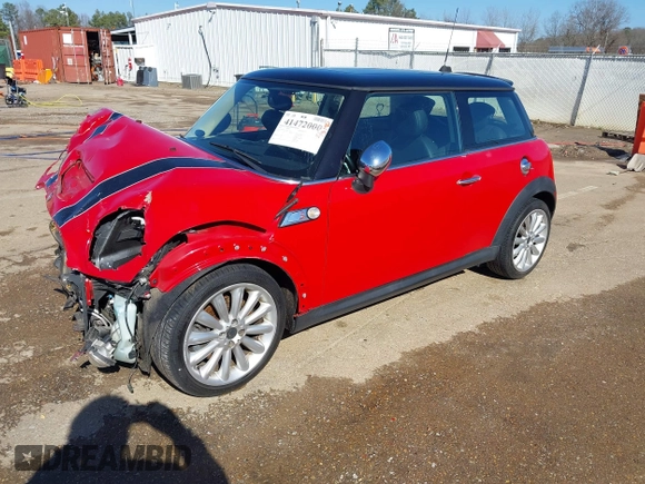 2011 MINI Hardtop S with VIN WMWSV3C52BTY13681, listed as a IAAI auction lot 41472000 with 105,754 mi miles and . Bid and sale history available at DreamBid. Image 20.