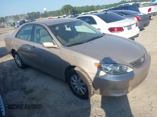 2005 Toyota Camry STD с VIN 4T1BE32K55U952336, выставлен на аукционе IAAI как лот 42839275 с пробегом 453 301 миль миль и . История ставок и продаж доступна на DreamBid. Изображение 1.