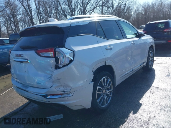 2024 GMC Terrain Denali with VIN 3GKALXEG8RL375892, listed as a IAAI auction lot 41489464 with 2,427 mi miles and . Bid and sale history available at DreamBid. Image 4.