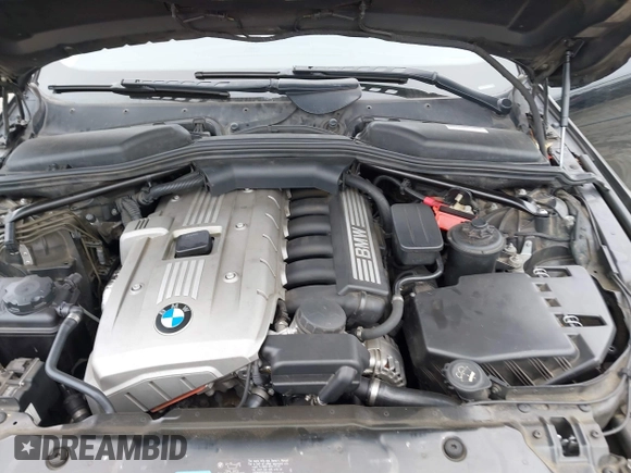 2007 BMW 5 Series 530i with VIN WBANE735X7CM46704, listed as a IAAI auction lot 41766712 with 172,163 mi miles. Bid and sale history available at carsss.com. Image 10.