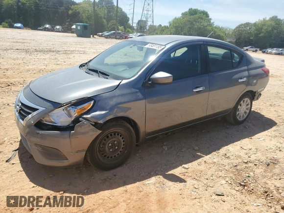 2019 Nissan Versa SV z VIN 3N1CN7AP8KL815526, wystawiony jako Copart lot #53461155 z przebiegiem 90 739 mil mil oraz Szkoda całkowita • Salvage title. Historia ofert i sprzedaży dostępna na DreamBid. Obrazek 1.