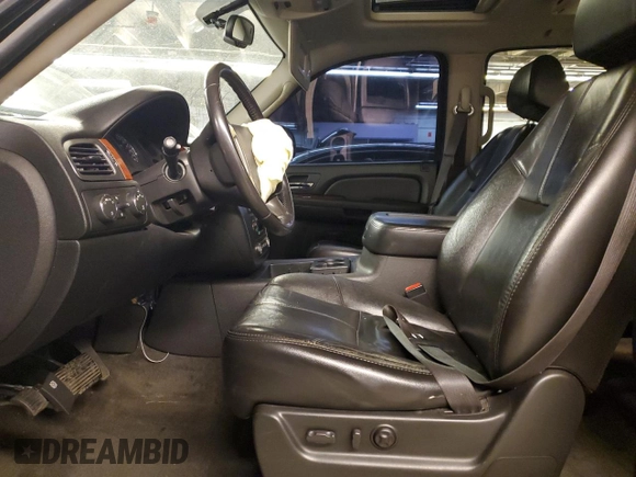 2007 GMC Yukon XL SLT z VIN 1GKFK16377J349144, wystawiony jako Copart lot #84300374 z przebiegiem Nie podano mil oraz Szkoda całkowita • Salvage title. Historia ofert i sprzedaży dostępna na DreamBid. Obrazek 7.