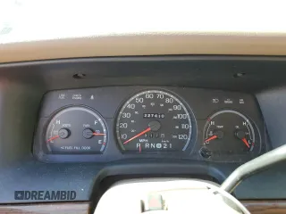 2004 Ford Crown Victoria Standard с VIN 2FAFP73W84X162132, выставлен на аукционе Copart как лот 51967594 с пробегом 227 410 миль миль и Списание • Salvage title. История ставок и продаж доступна на DreamBid. Изображение 9.