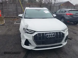 2020 Audi Q3 S line Prestige z VIN WA1FECF32L1105422, wystawiony jako IAAI lot #41974815 z przebiegiem 27 627 mil mil oraz . Historia ofert i sprzedaży dostępna na DreamBid. Obrazek 12.