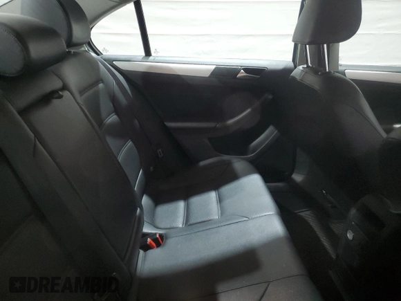2013 Volkswagen Jetta SE с VIN 3VWDX7AJ4DM359557, выставлен на аукционе Copart как лот 52078505 с пробегом 146 339 миль миль и Списание • Salvage title. История ставок и продаж доступна на DreamBid. Изображение 10.