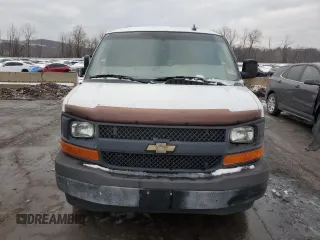 2017 Chevrolet Express Cargo Van with VIN 1GCWGBFF4H1122833, listed as a Copart auction lot 85538934 with 0 mi miles and Salvage Title. Bid and sale history available at carsss.com. Image 5.