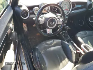 2010 MINI Convertible S с VIN WMWMS3C51ATZ85359, выставлен на аукционе Copart как лот 48480345 с пробегом 95 245 миль миль и Чистый • Clean title. История ставок и продаж доступна на DreamBid. Изображение 8.