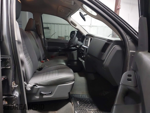 2008 Dodge Ram 1500 SLT with VIN 1D7HU18N18J231465, listed as a IAAI auction lot 41721540 with 126,523 mi miles. Bid and sale history available at carsss.com. Image 5.