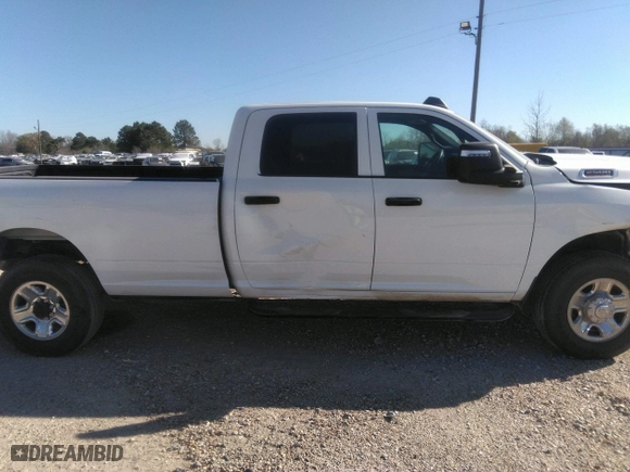 2024 Ram 2500 Tradesman with VIN 3C6UR5HJ1RG327380, listed as a IAAI auction lot 41729204 with 3,912 mi miles. Bid and sale history available at carsss.com. Image 14.