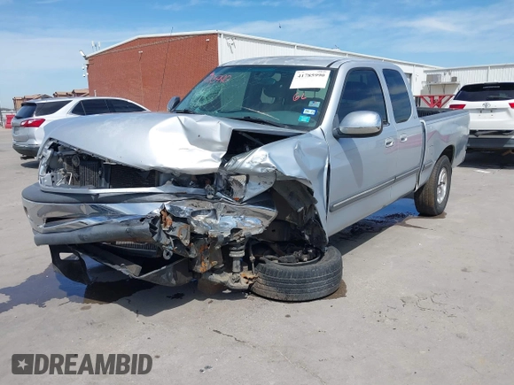 2000 Toyota Tundra SR5 with VIN 5TBRT3411YS070241, listed as a IAAI auction lot 41785990 with 204,276 mi miles and . Bid and sale history available at DreamBid. Image 6.