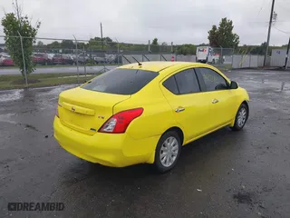 2012 Nissan Versa SV with VIN 3N1CN7AP9CL852473, listed as a IAAI auction lot 40433182 with 87,810 mi miles. Bid and sale history available at carsss.com. Image 4.