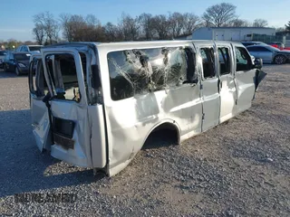 2018 Chevrolet Express Passenger LT с VIN 1GAZGPFG1J1335403, выставлен на аукционе IAAI как лот 41644967 с пробегом Не указан миль и . История ставок и продаж доступна на DreamBid. Изображение 4.