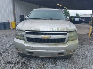 2010 Chevrolet Tahoe LT z VIN 1GNMCBE39AR148868, wystawiony jako IAAI lot #42378981 z przebiegiem 206 233 mil mil oraz . Historia ofert i sprzedaży dostępna na DreamBid. Obrazek 12.