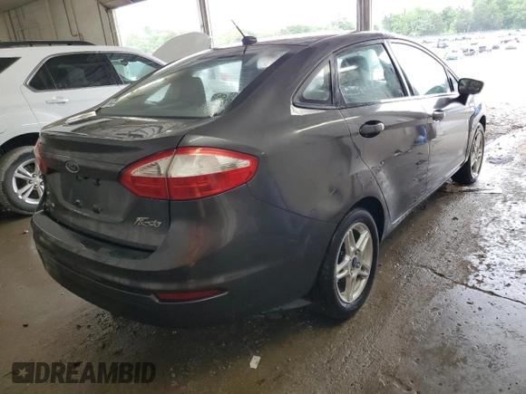 2019 Ford Fiesta SE z VIN 3FADP4BJ2KM117840, wystawiony jako Copart lot #56603685 z przebiegiem 49 515 mil mil oraz Szkoda całkowita • Salvage title. Historia ofert i sprzedaży dostępna na DreamBid. Obrazek 3.