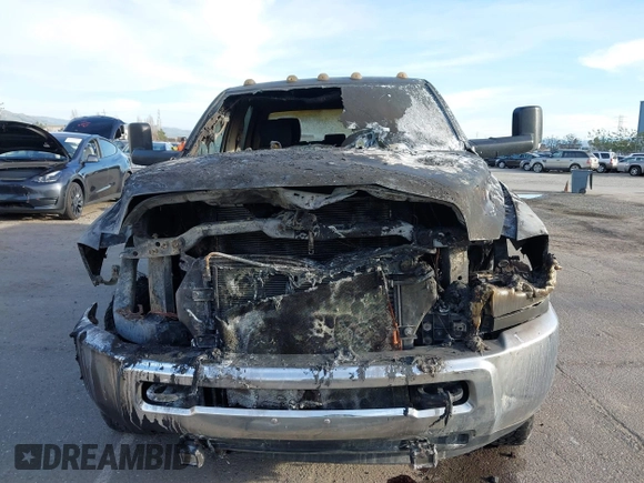 2012 Ram 2500 ST z VIN 3C6UD5HL0CG181853, wystawiony jako IAAI lot #41603748 z przebiegiem Nie podano mil oraz . Historia ofert i sprzedaży dostępna na DreamBid. Obrazek 6.